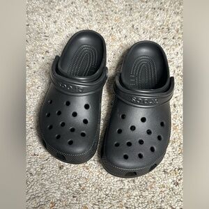 Black crocs